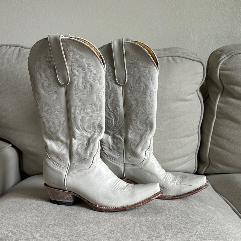 Women's white Western/cowgirl Boots